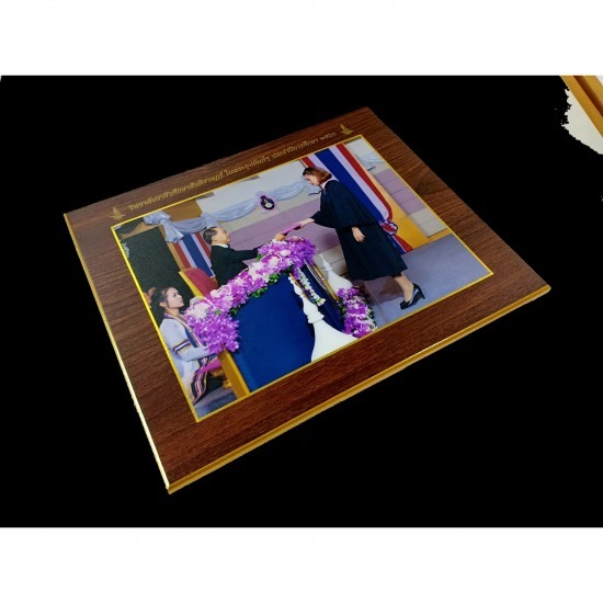 โรงงานผลิตกรอบรูปวิทยาศาสตร์ - ยู พี เรซิ่น แอนด์ เคมีคอล  - กรอบวิทย์ขอบทอง